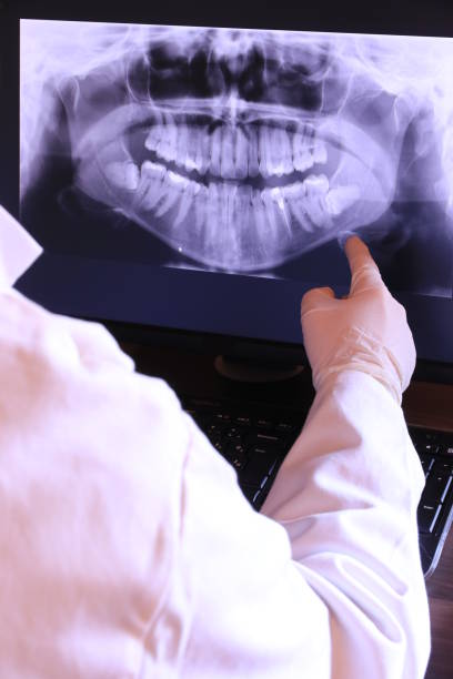 Best Emergency Denture Repair in Crystal Lawns, IL