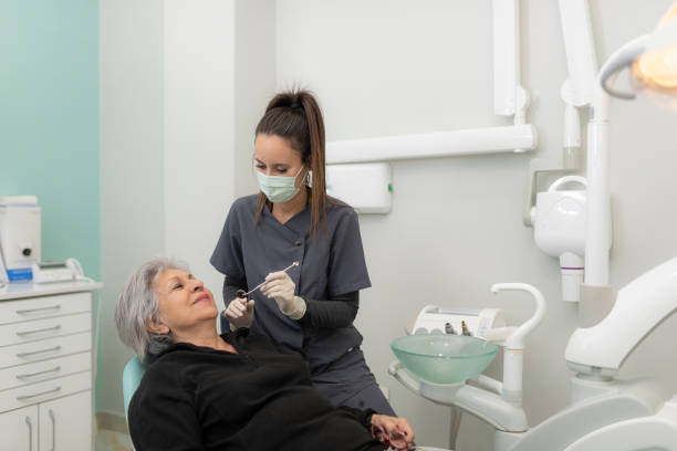  Crystal Lawns, IL Emergency Dentist Pros