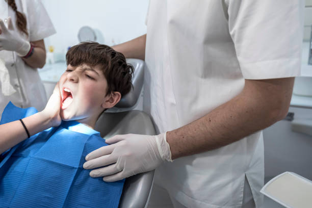 Best Emergency Orthodontic Repairs in Crystal Lawns, IL